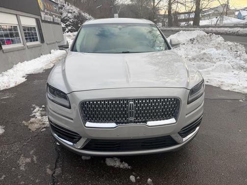 2019 Lincoln Nautilus Select