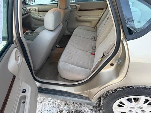 2005 Chevrolet Impala Base