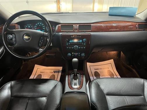 Photo 2 of 21 of 2006 Chevrolet Impala LTZ