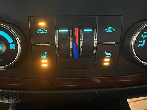 Photo 3 of 21 of 2006 Chevrolet Impala LTZ