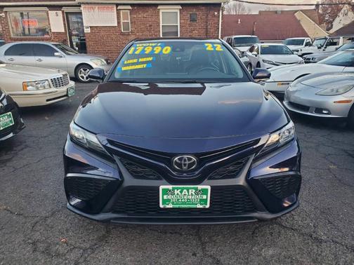 2022 Toyota Camry SE