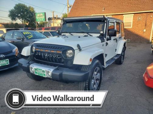White 2017 Jeep Wrangler Unlimited Sahara SUV