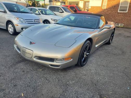 Pewter 2000 Chevrolet Corvette Base