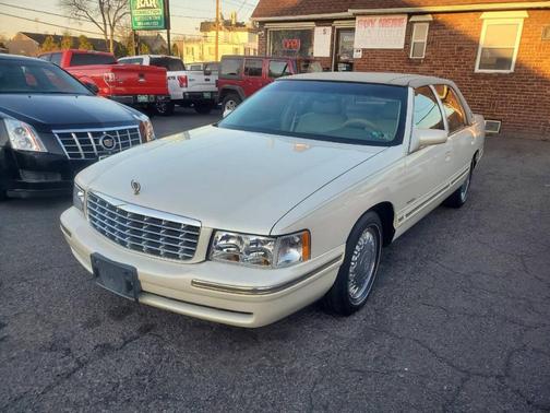 1999 Cadillac DeVille Base