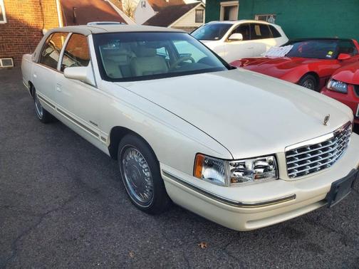 1999 Cadillac DeVille Base