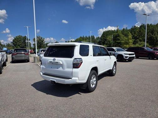 2024 Toyota 4Runner SR5