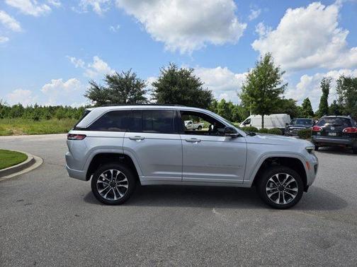 2025 Jeep Grand Cherokee Overland
