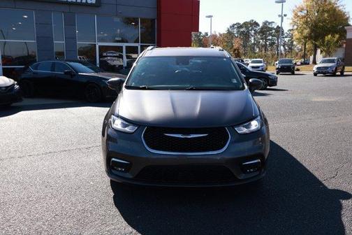 2022 Chrysler Pacifica Touring