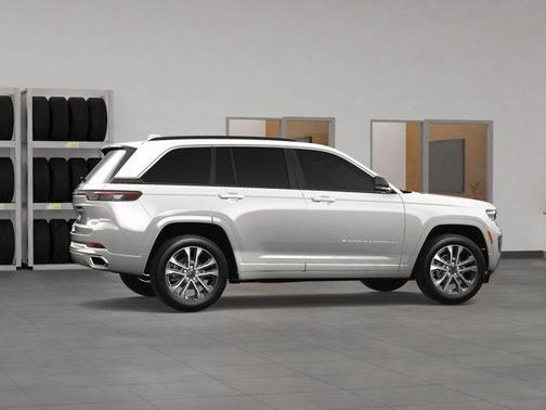 2025 Jeep Grand Cherokee Overland