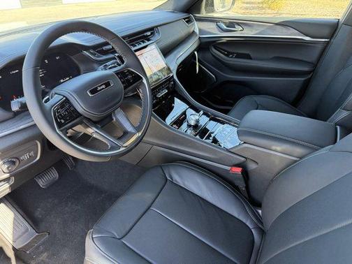 2025 Jeep Grand Cherokee L Overland