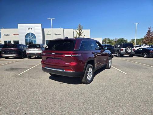 2025 Jeep Grand Cherokee Laredo X