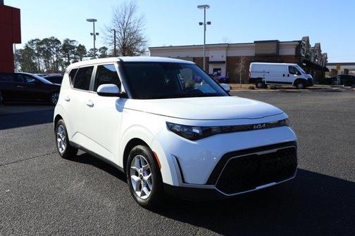 2023 Kia Soul LX