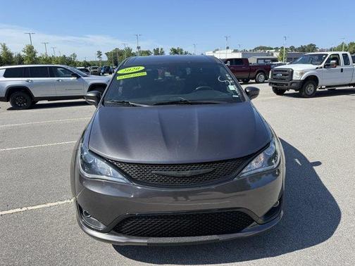 2020 Chrysler Pacifica Touring