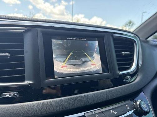 2020 Chrysler Pacifica Touring
