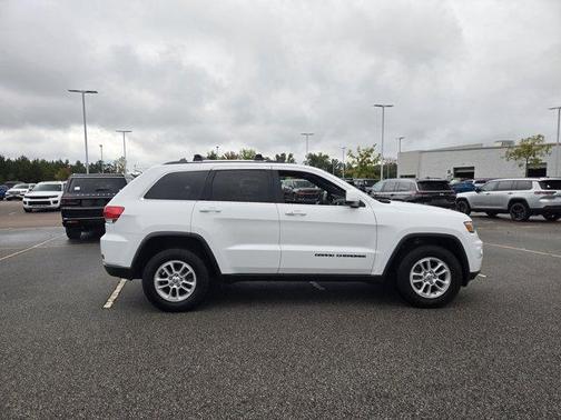 2019 Jeep Grand Cherokee Laredo E