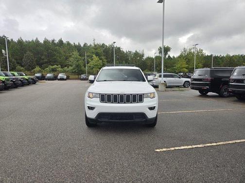 2019 Jeep Grand Cherokee Laredo E
