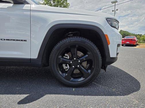 2023 Jeep Grand Cherokee L Laredo