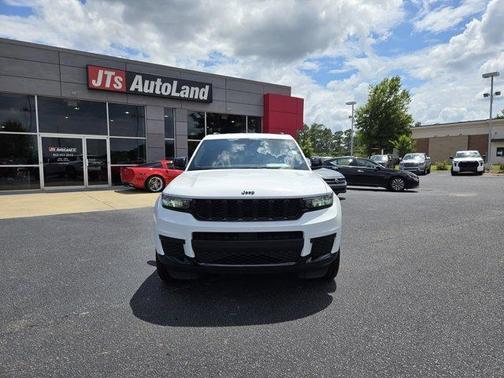 2023 Jeep Grand Cherokee L Laredo
