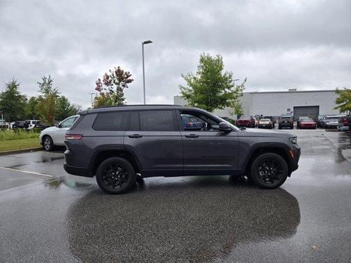 2024 Jeep Grand Cherokee L Laredo