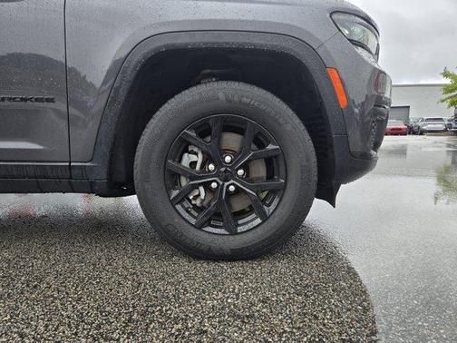 2024 Jeep Grand Cherokee L Laredo
