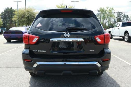 Magnetic Black Pearl 2020 Nissan Pathfinder S