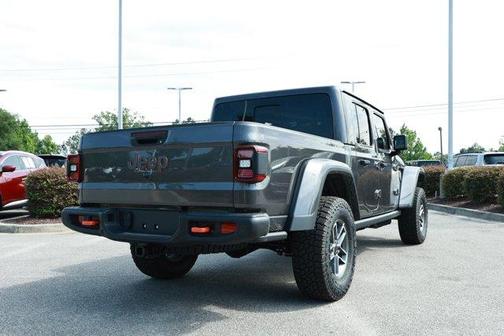 Granite Crystal Clearcoat Metallic 2026 Jeep Gladiator Mojave
