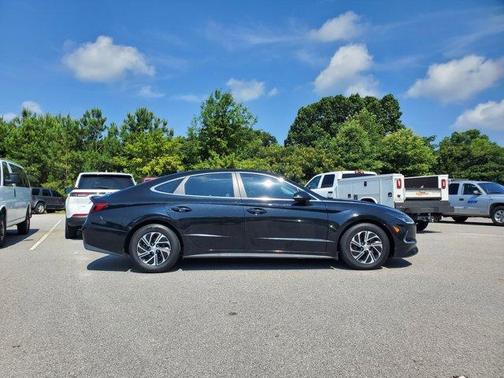 2021 Hyundai SONATA Hybrid Blue