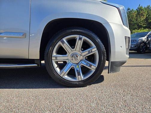 2020 Cadillac Escalade Luxury