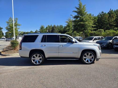 2020 Cadillac Escalade Luxury