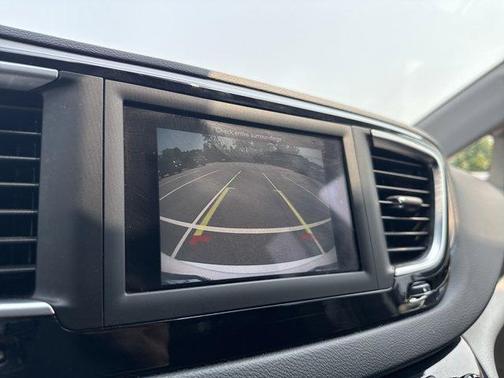 2021 Chrysler Voyager LX
