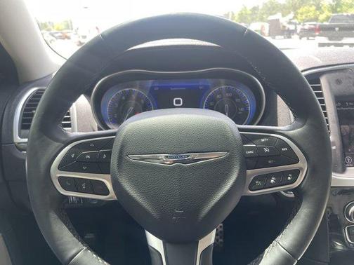 2022 Chrysler 300 Touring L