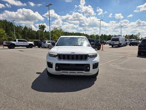 2022 Jeep Grand Cherokee Overland