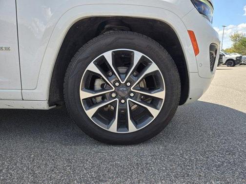 2022 Jeep Grand Cherokee Overland