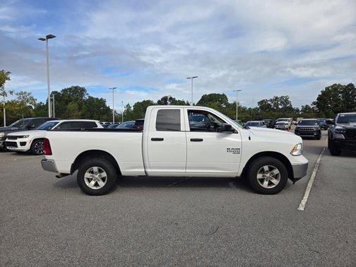 2024 RAM 1500 Classic SLT