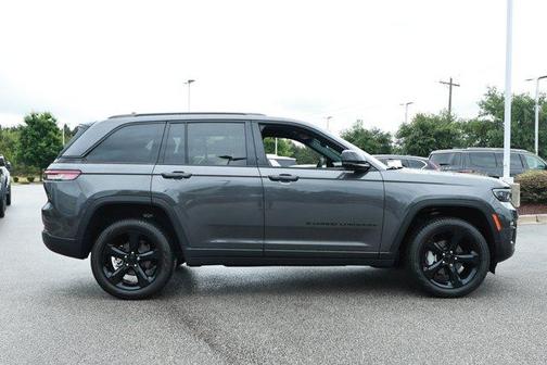 Metallic 2024 Jeep Grand Cherokee Limited