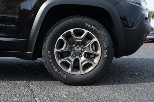 2022 Jeep Cherokee Trailhawk