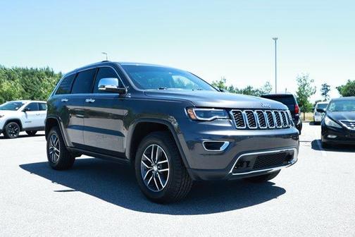 Granite Crystal Clearcoat Metallic 2017 Jeep Grand Cherokee Limited