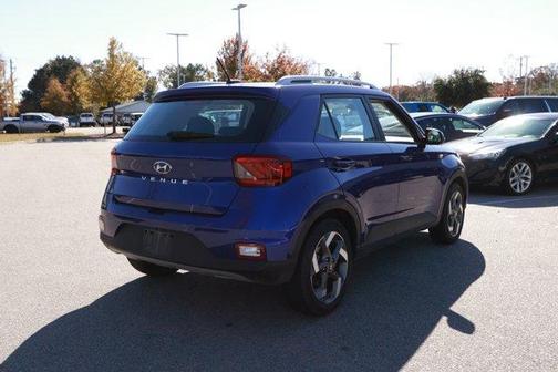 2024 Hyundai VENUE SEL