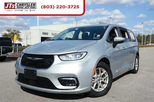 2023 Chrysler Pacifica Touring-L