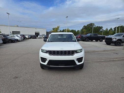 2023 Jeep Grand Cherokee Laredo X