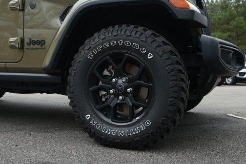 2025 Jeep Gladiator Sport