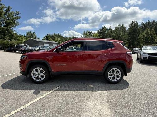 2025 Jeep Compass Latitude