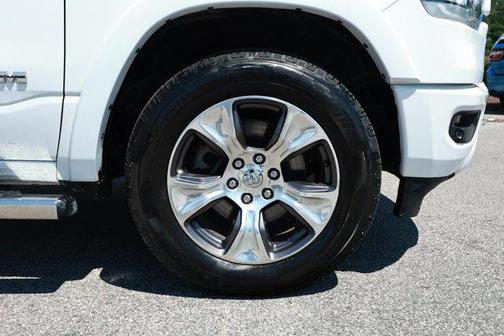 Bright White Clearcoat 2022 RAM 1500 Laramie