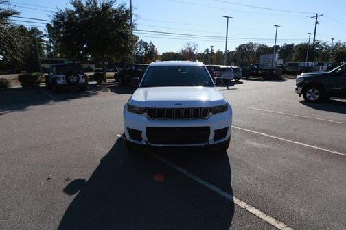 2023 Jeep Grand Cherokee L Laredo