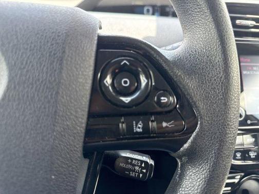 2022 Toyota Prius LE