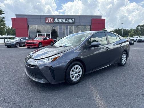 2022 Toyota Prius LE
