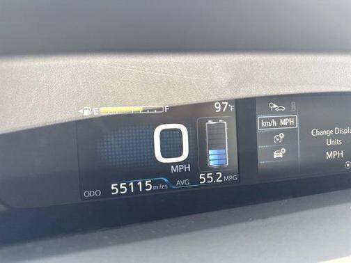 2022 Toyota Prius LE