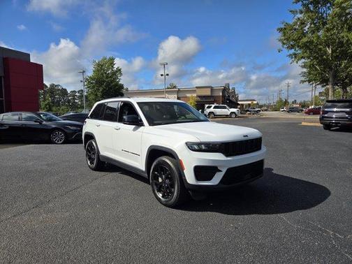 2024 Jeep Grand Cherokee Laredo