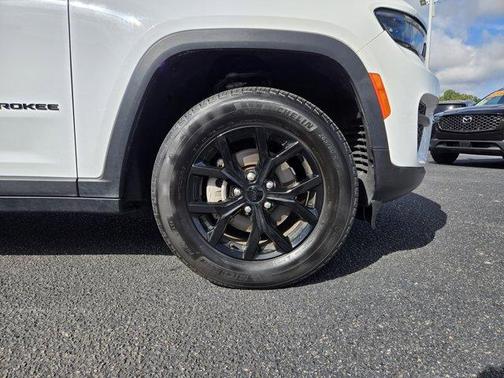2024 Jeep Grand Cherokee Laredo