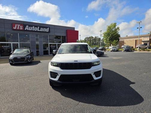 2024 Jeep Grand Cherokee Laredo